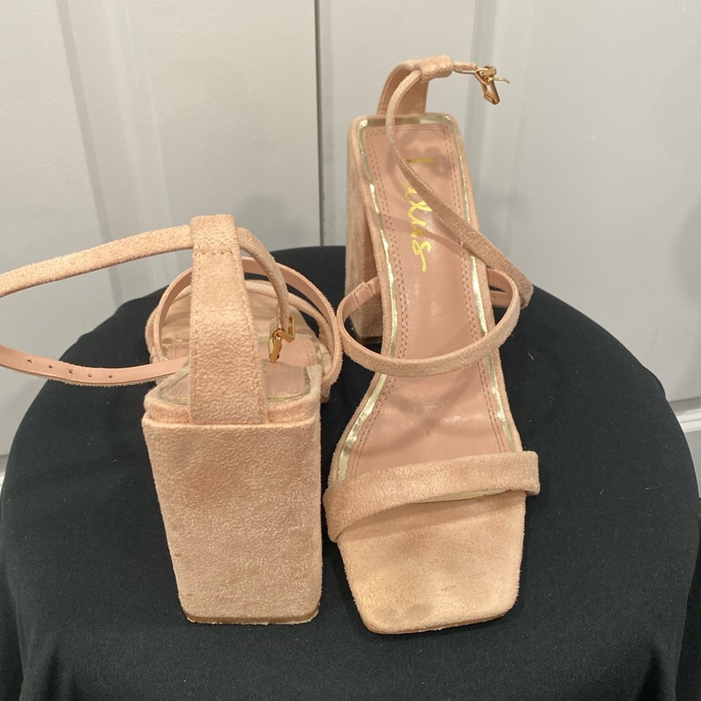 Lulu’s faux suede block heels